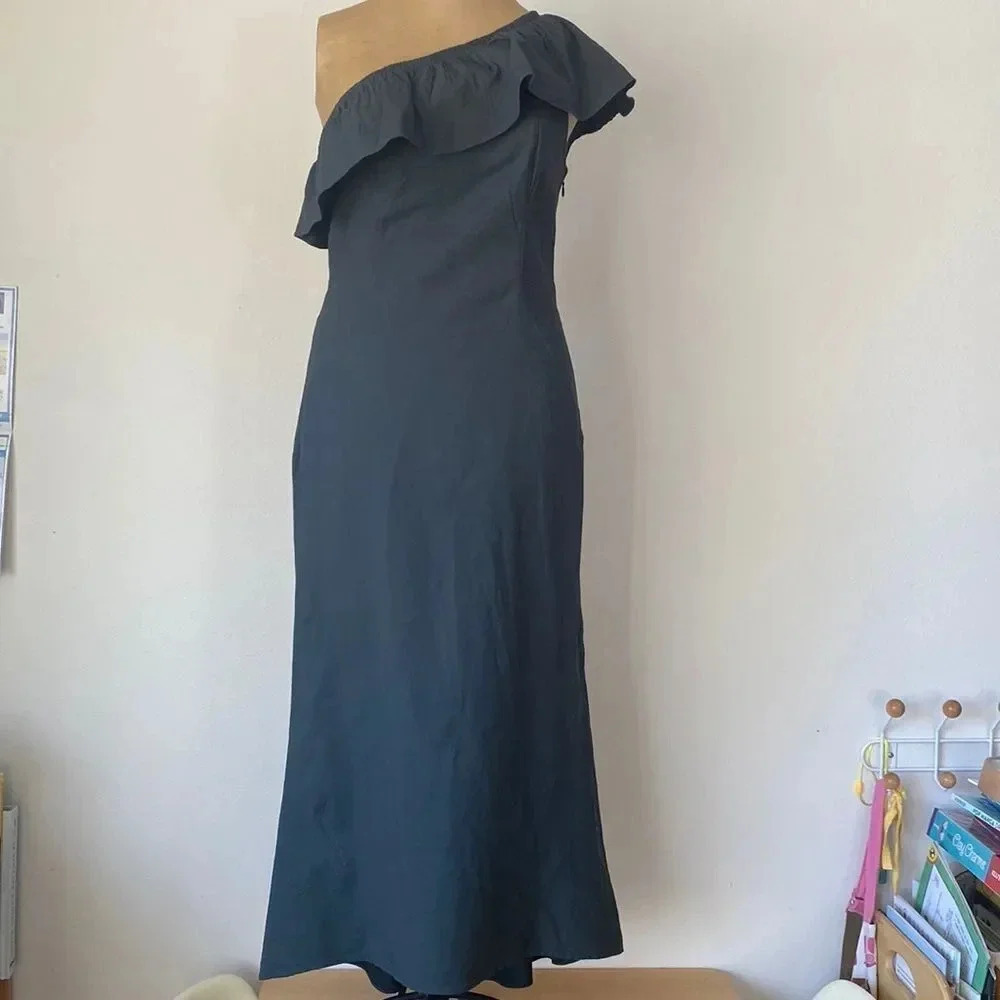 A.l.c. Sz 6 one shoulder dark gray dress side zip ruffle excellent condition